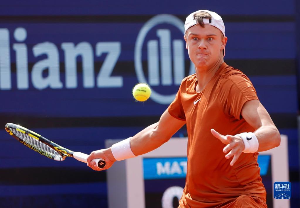 把比赛锁定 把比赛锁定